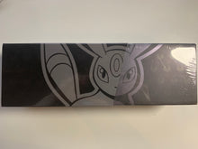 Load image into Gallery viewer, Pokemon TCG Chinese Sword &amp; Shield Celebrations 25th Anniversary (s8a) Umbreon Collection Box
