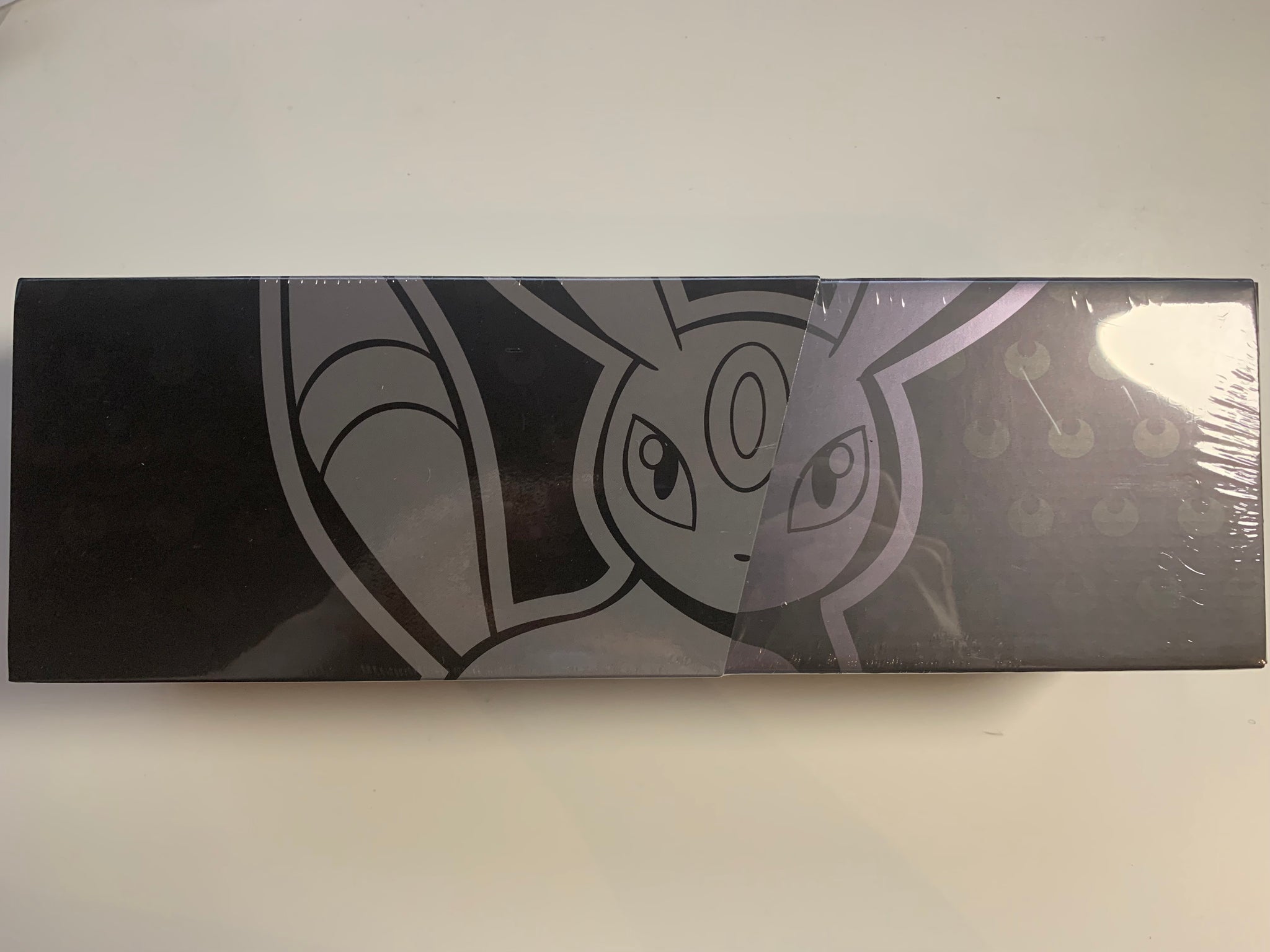 Pokemon TCG Chinese Sword & Shield Celebrations 25th Anniversary (s8a)  Umbreon Collection Box
